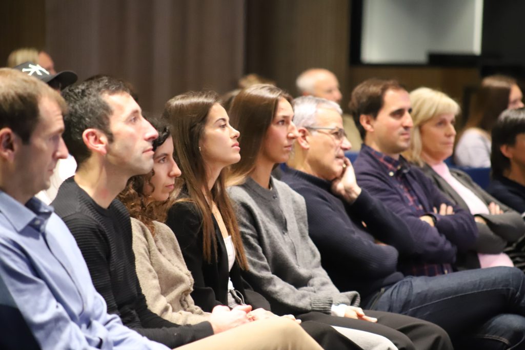 Womens Group, Gipuzkoa, Red, Femmes,