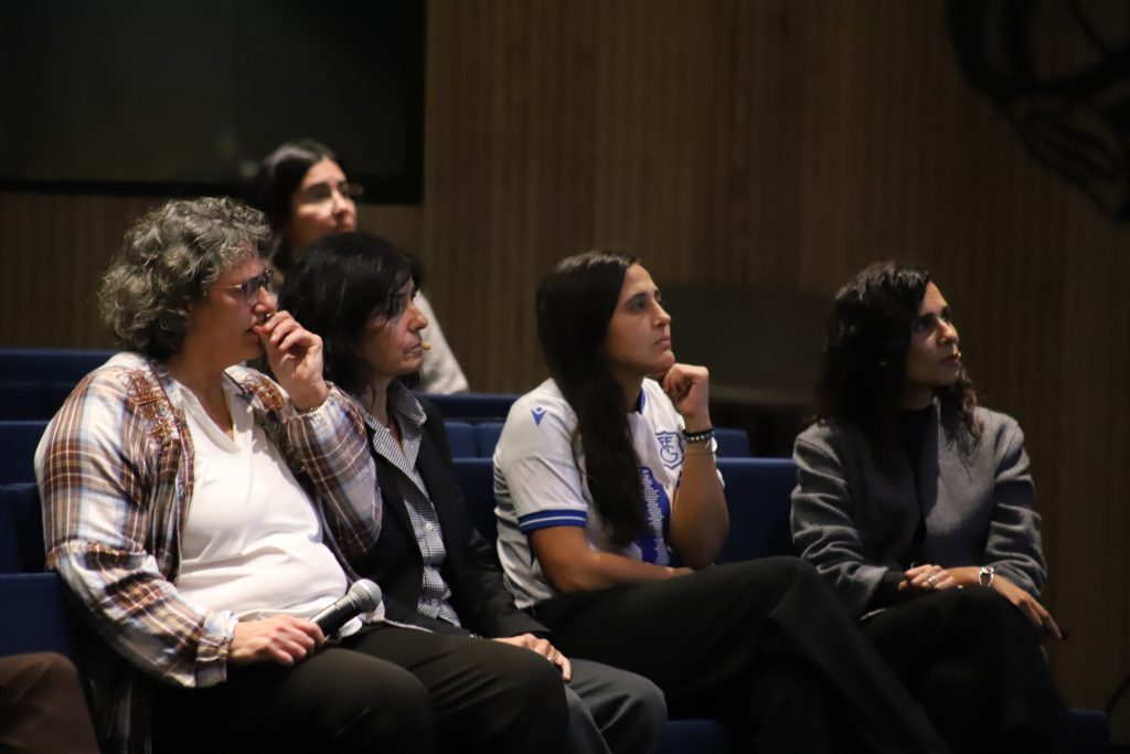 Womens Group, Gipuzkoa, Red, Femmes,